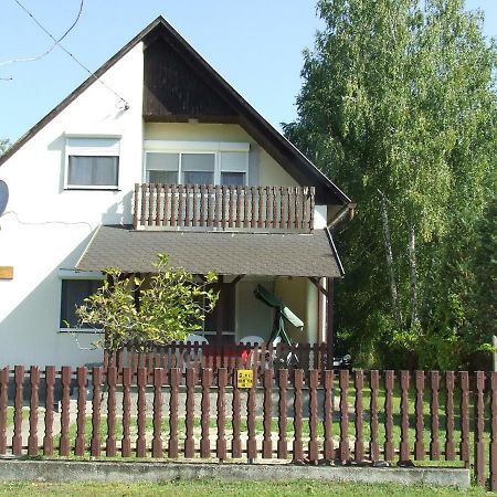 Villa Thomas Nyaralo Balatonmáriafürdő Exterior foto